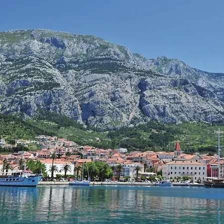 Apartment 1 Bedroom Lovely In Makarska